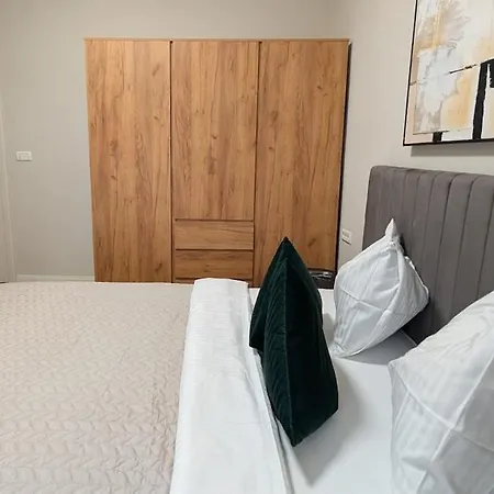 Universitate - 2 Baths - 2 Mins To Old Town Lejlighed Bukarest