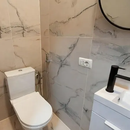 Universitate - 2 Baths - 2 Mins To Old Town Bukurešť