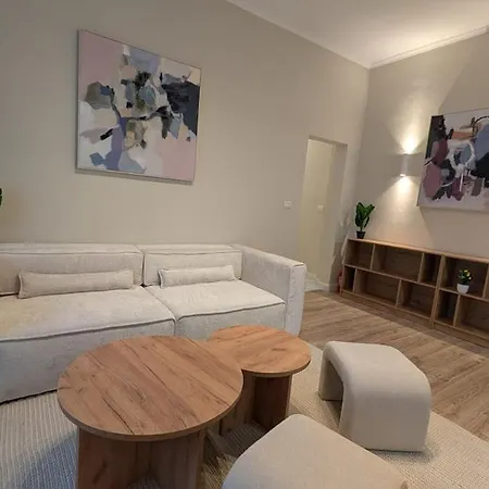 Universitate - 2 Baths - 2 Mins To Old Town Lejlighed